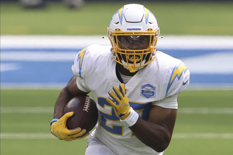 Check out Joshua Kelley and his matching Vampire Fangs! - LOUDMOUTHGUARDS